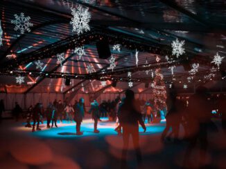 Eisdisco zum Jahresende auf der Henkell Kunsteisbahn am 19. Dezember