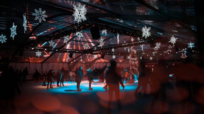 Eisdisco zum Jahresende auf der Henkell Kunsteisbahn am 19. Dezember