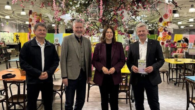 Frühlingsmarkt zieht in leerstehendes Gebäude in der Langgasse und belebt Innenstadt