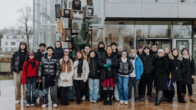 Jugendliche aus Deutschland, Slowenien und Portugal erarbeiten Medienformate in Wiesbaden