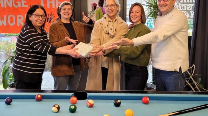 Stadtteilfest Schelmengraben übergibt 1.752 Euro an Kinder und Jugendtelefon Wiesbaden Stadtteilfest Schelmengraben übergibt 1.752 Euro an Kinder und Jugendtelefon Wiesbaden