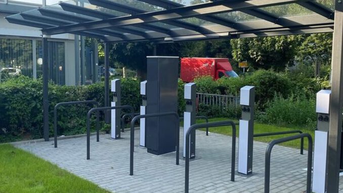 Überdachte Fahrradstation am Elsässer Platz erweitert Mobilitätsangebot in Wiesbaden Überdachte Fahrradstation am Elsässer Platz erweitert Mobilitätsangebot in Wiesbaden