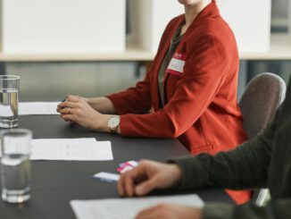 Wahlausschuss prüft Zulassung der Listen für Wiesbadens Kommunalwahl am 15. März