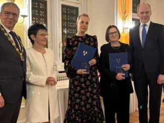 Wiesbaden zeichnet Menschenrechtsaktivistinnen und zwei Lebensretter aus